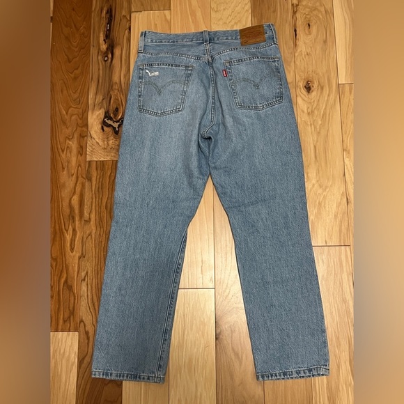 Levi’s Women’s 501 Distressed Straight Leg High Rise Jeans Button Fly Size 27x26 - Picture 13 of 14